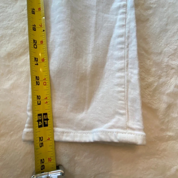 Madewell The Mid-Rise Perfect Vintage Jean in Vintage Canvas, 16849 - Picture 11 of 16